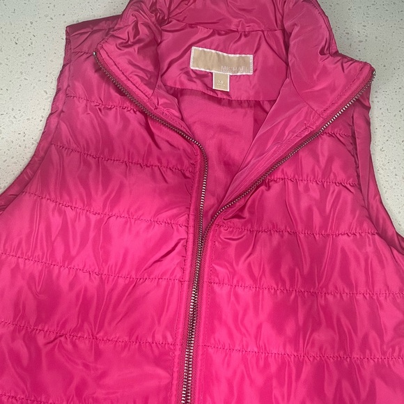 Michael Kors Puffer Vest Jacket - Picture 4 of 10